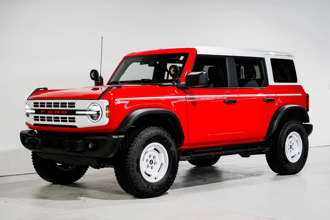 2023 Ford Bronco 6th Gen - Image 6 of 12