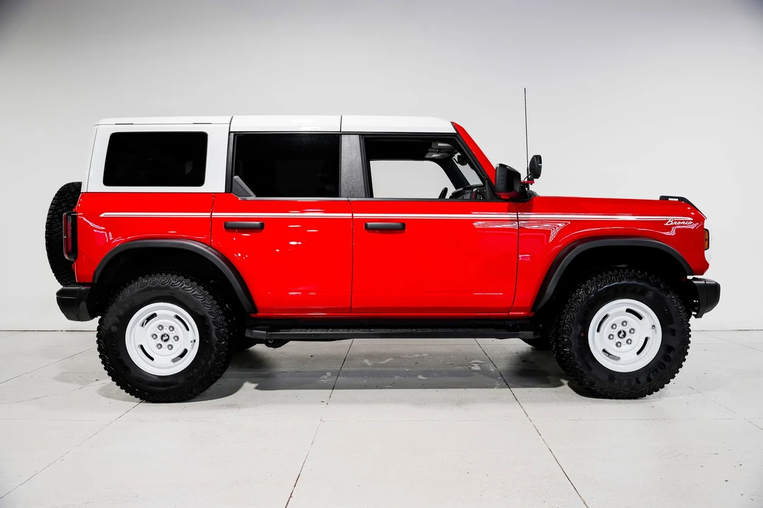 2023 Ford Bronco 6th Gen - Image 2 of 12