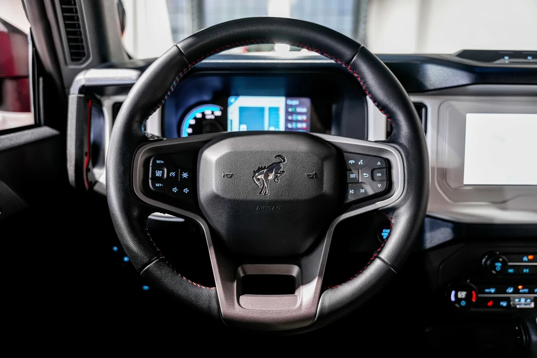 2023 Ford Bronco 6th Gen - Image 10 of 12