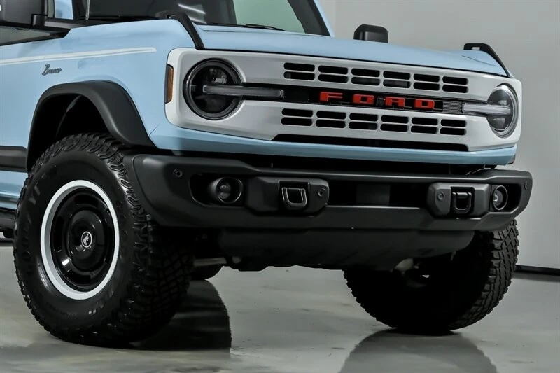 2023 Ford Bronco 6th Gen - Image 3 of 31