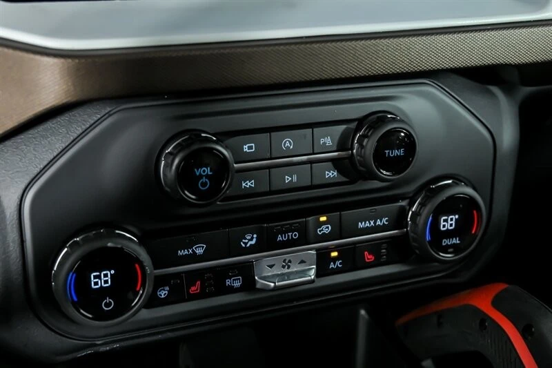 2023 Ford Bronco 6th Gen - Image 28 of 31