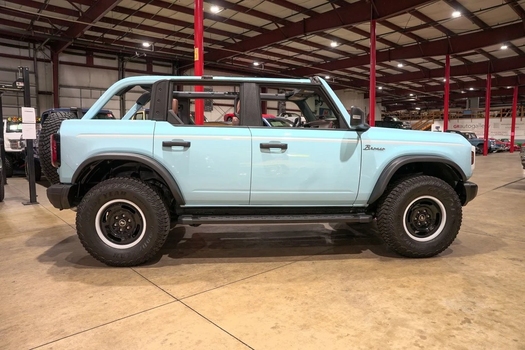 2023 Ford Bronco 6th Gen - Image 10 of 31