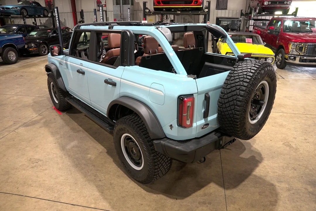2023 Ford Bronco 6th Gen - Image 16 of 31
