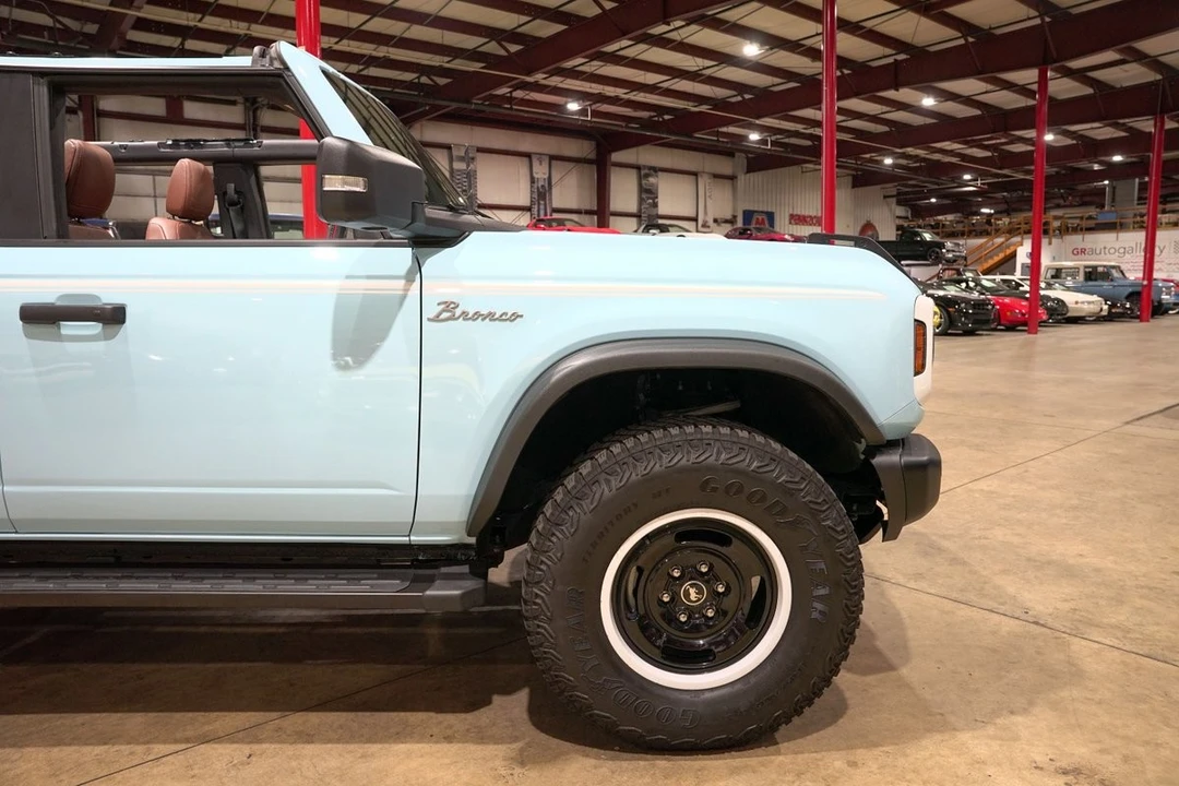 2023 Ford Bronco 6th Gen - Image 11 of 31