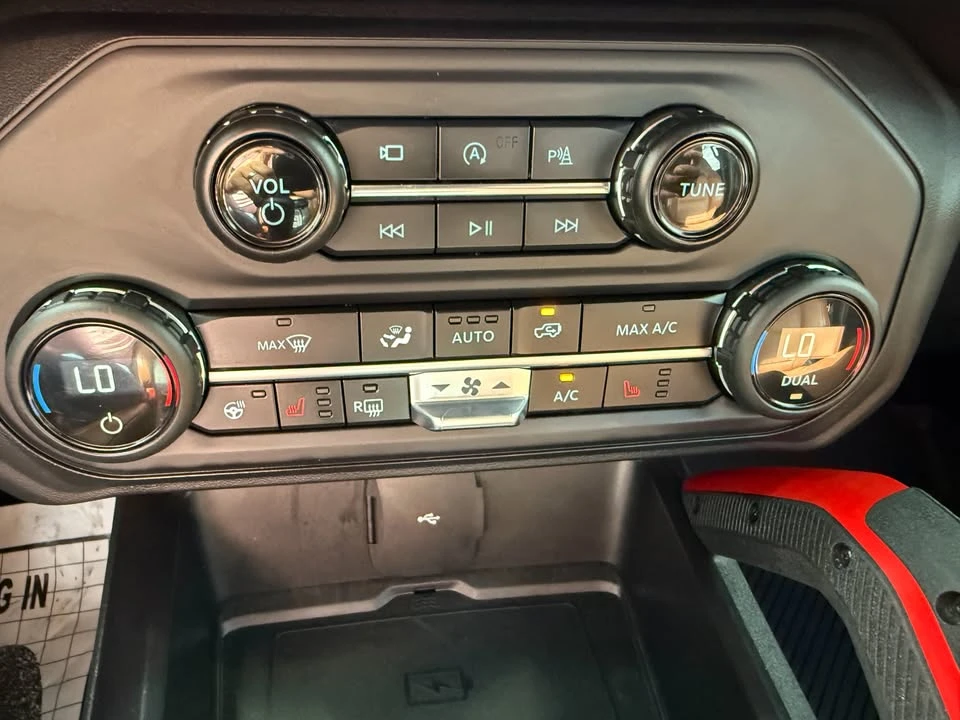 2023 Ford Bronco 6th Gen - Image 15 of 18