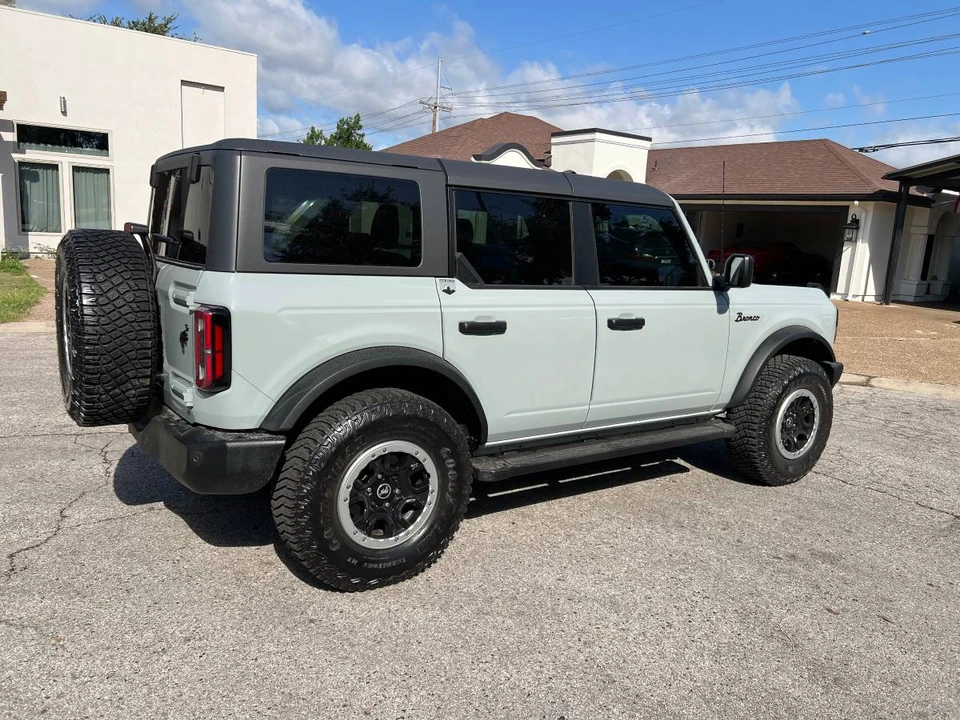 2023 Ford Bronco 6th Gen - Image 4 of 10