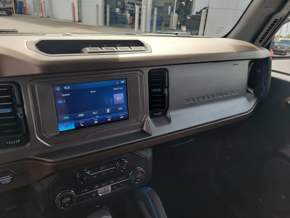 2023 Ford Bronco 6th Gen - Image 19 of 20