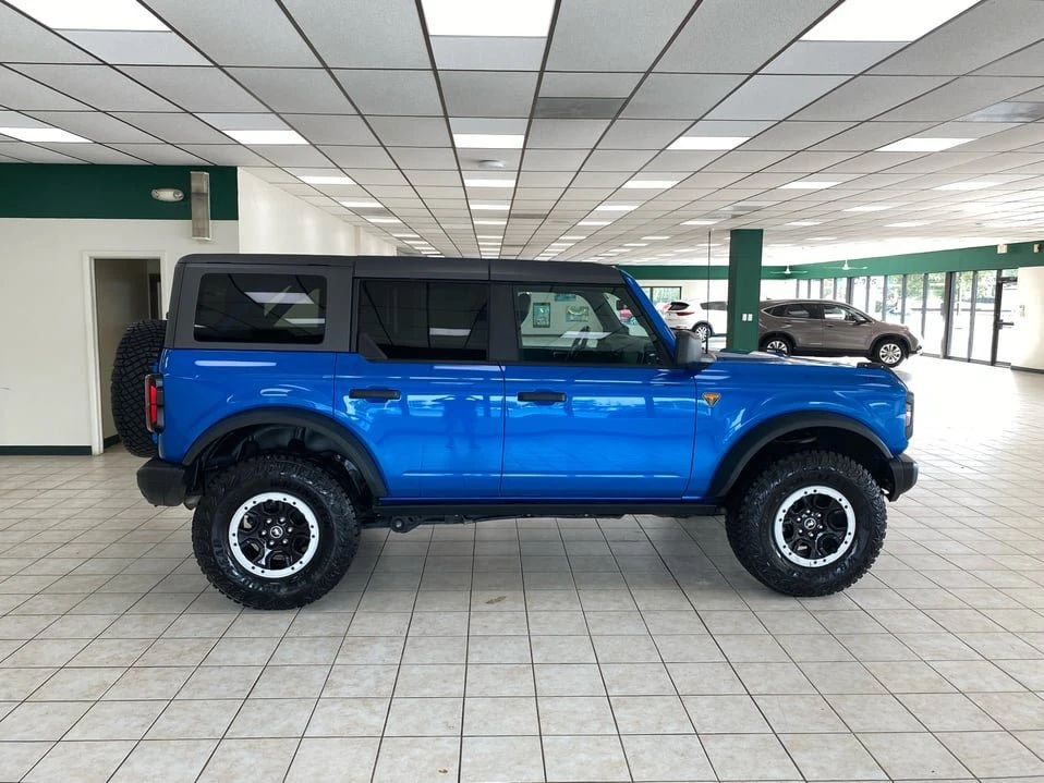 2023 Ford Bronco 6th Gen - Image 2 of 20