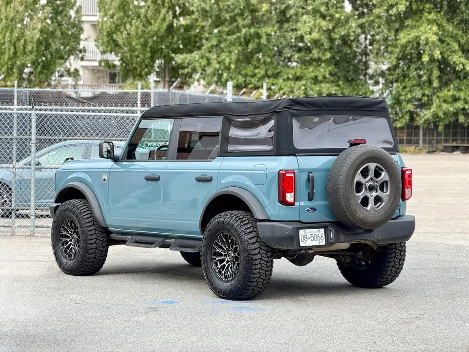 2023 Ford Bronco 6th Gen - Image 4 of 12