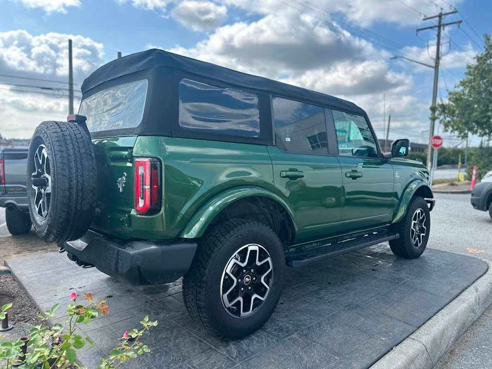 2023 Ford Bronco 6th Gen - Image 5 of 19
