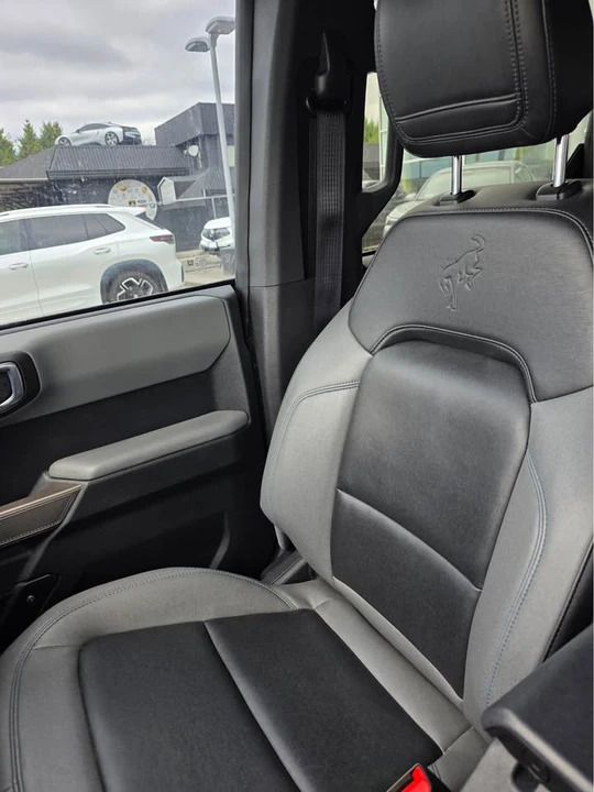 2023 Ford Bronco 6th Gen - Image 10 of 18