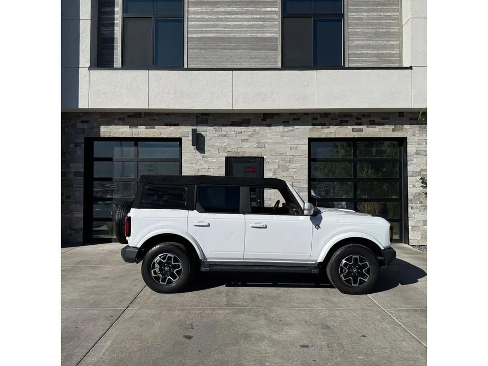2023 Ford Bronco 6th Gen - Image 2 of 20