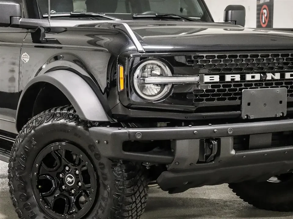 2023 Ford Bronco 6th Gen - Image 2 of 20