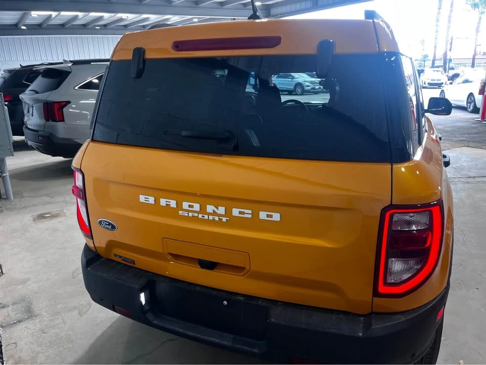 2023 Ford Bronco 6th Gen - Image 4 of 13