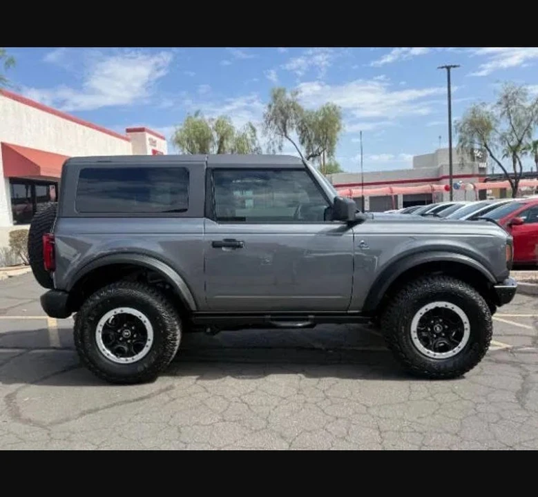 2023 Ford Bronco 6th Gen - Image 2 of 4