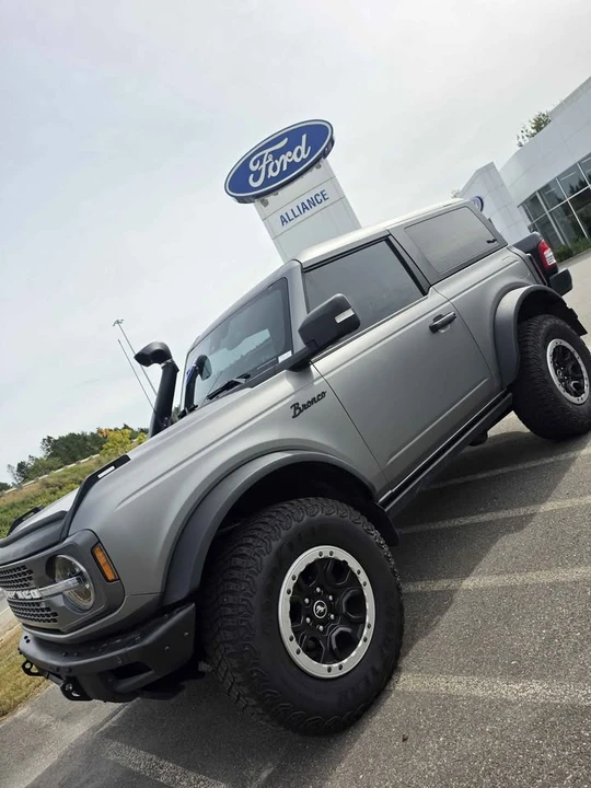 2023 Ford Bronco 6th Gen - Image 2 of 13