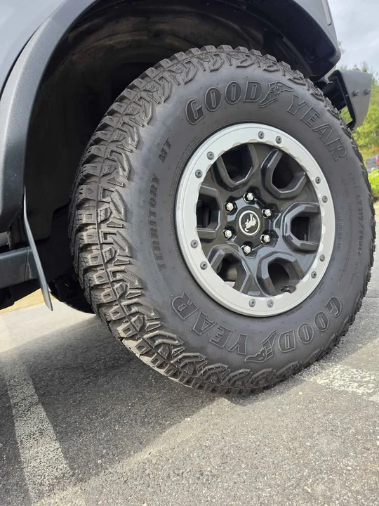 2023 Ford Bronco 6th Gen - Image 9 of 13
