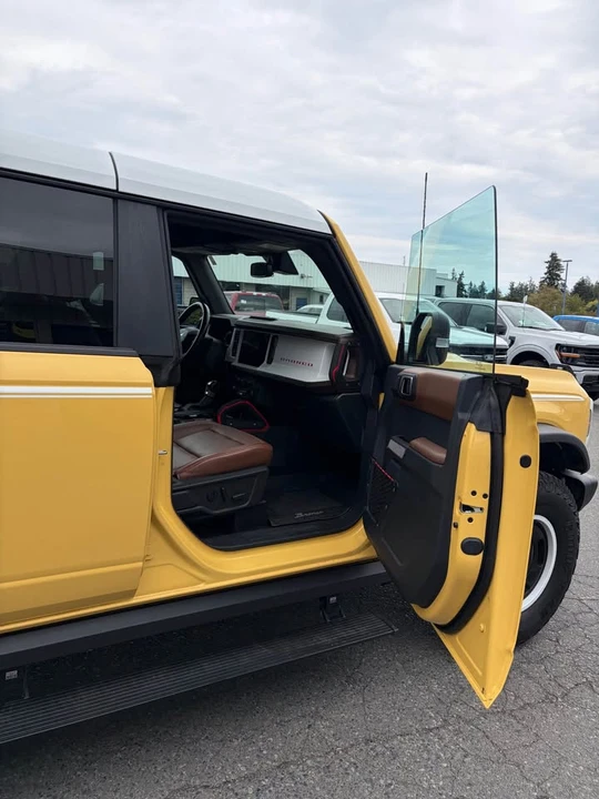 2023 Ford Bronco 6th Gen - Image 6 of 11