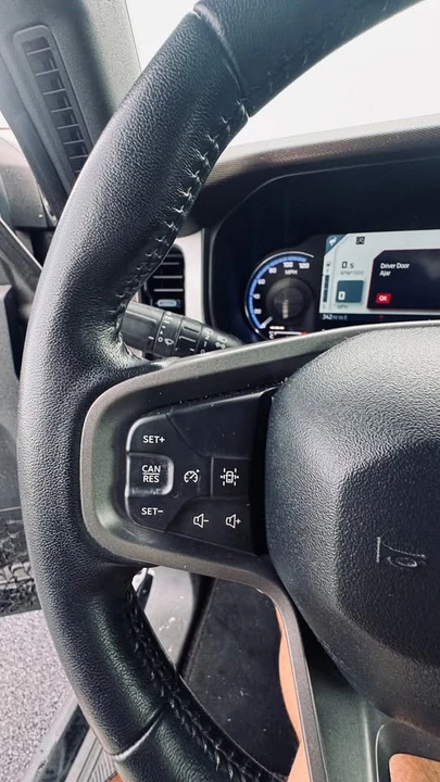 2023 Ford Bronco 6th Gen - Image 14 of 15