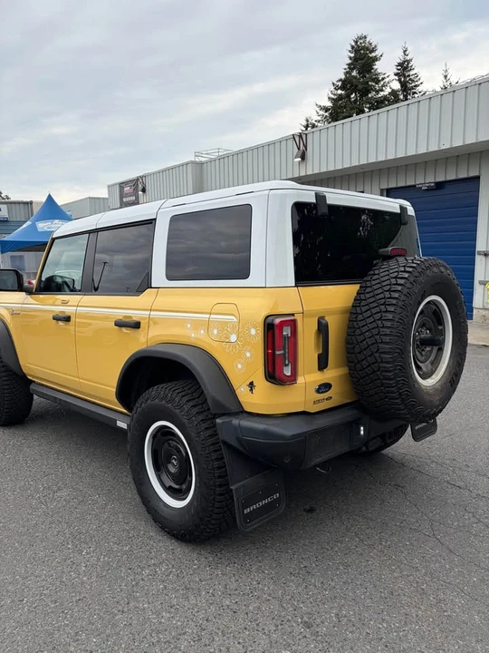 2023 Ford Bronco 6th Gen - Image 5 of 11