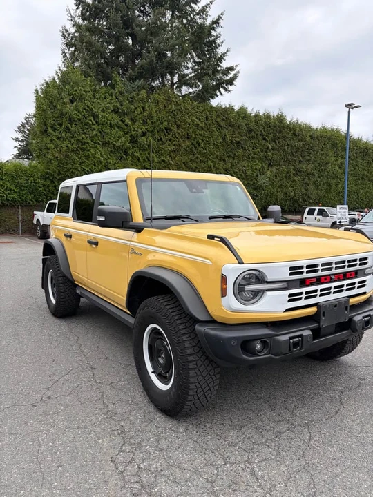 2023 Ford Bronco 6th Gen - Image 3 of 11