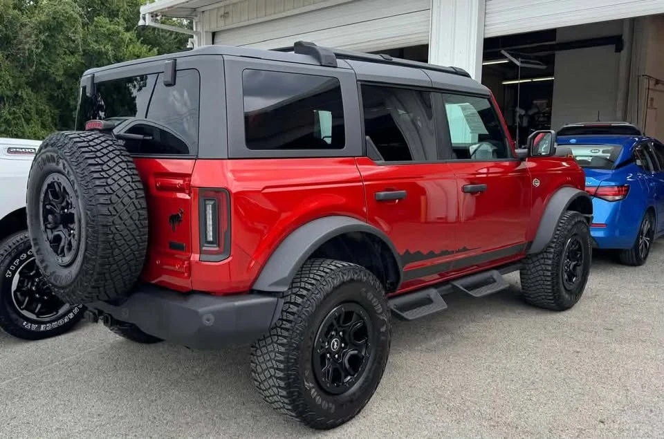 2023 Ford Bronco 6th Gen - Image 2 of 5