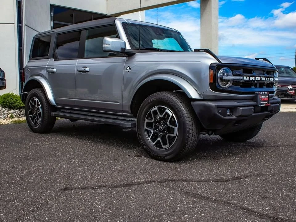 2023 Ford Bronco 6th Gen - Image 3 of 20