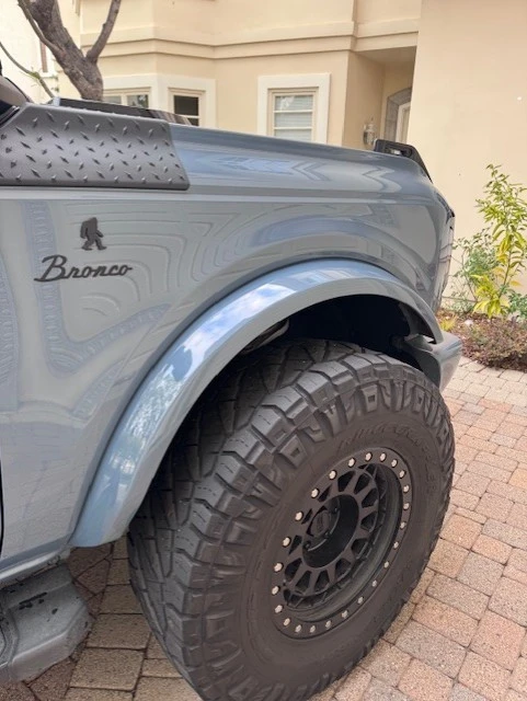 2023 Ford Bronco 6th Gen - Image 4 of 10
