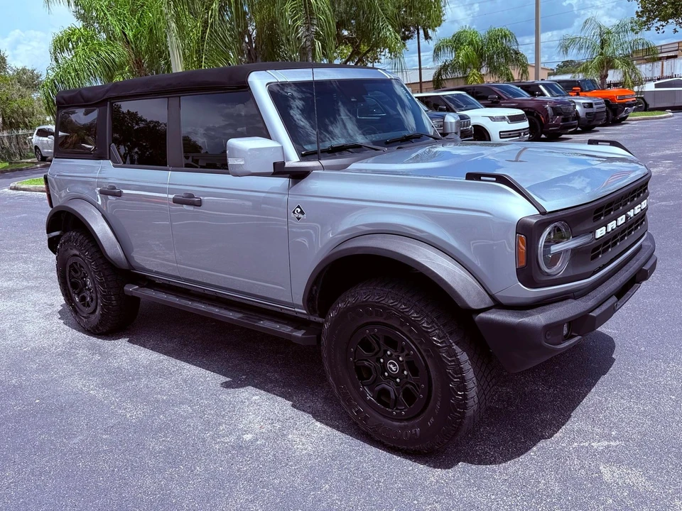2023 Ford Bronco 6th Gen - Image 5 of 12