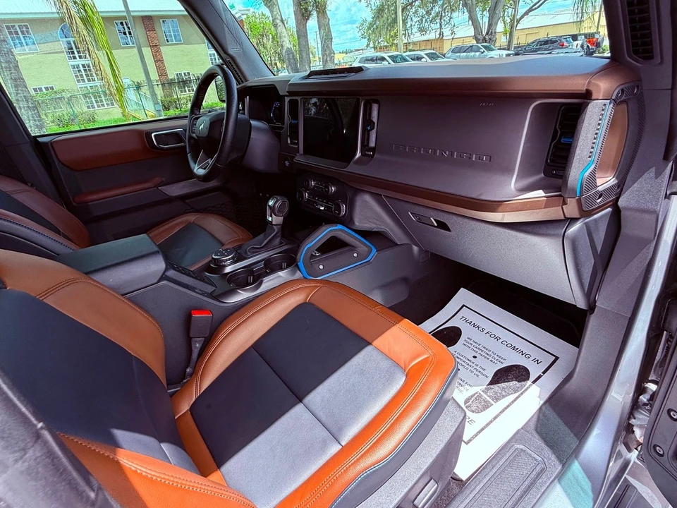 2023 Ford Bronco 6th Gen - Image 10 of 12