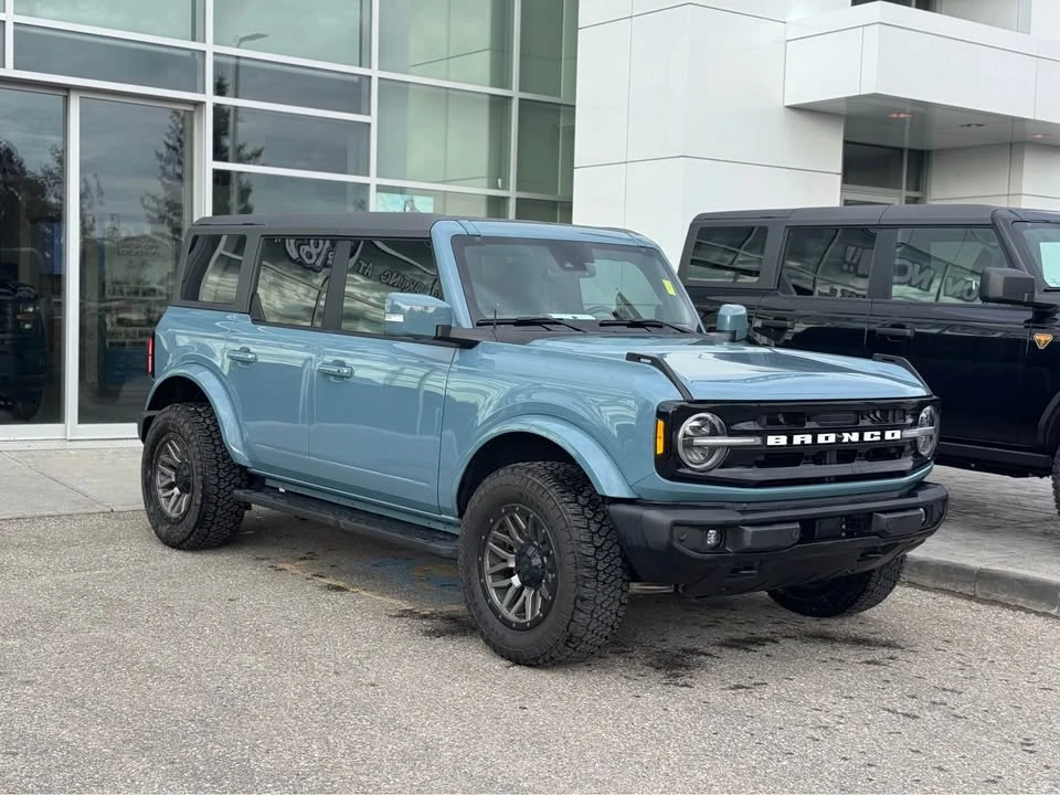 2023 Ford Bronco 6th Gen - Image 2 of 11