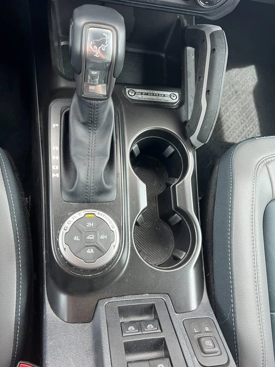 2023 Ford Bronco 6th Gen - Image 14 of 16