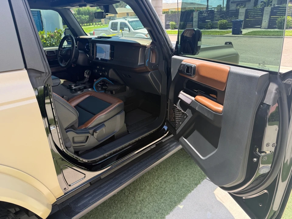 2023 Ford Bronco 6th Gen - Image 16 of 23
