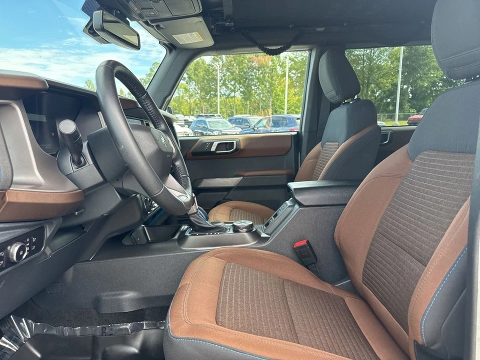2023 Ford Bronco 6th Gen - Image 9 of 12