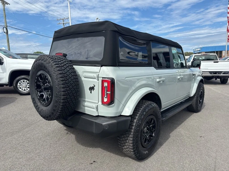 2023 Ford Bronco 6th Gen - Image 5 of 12