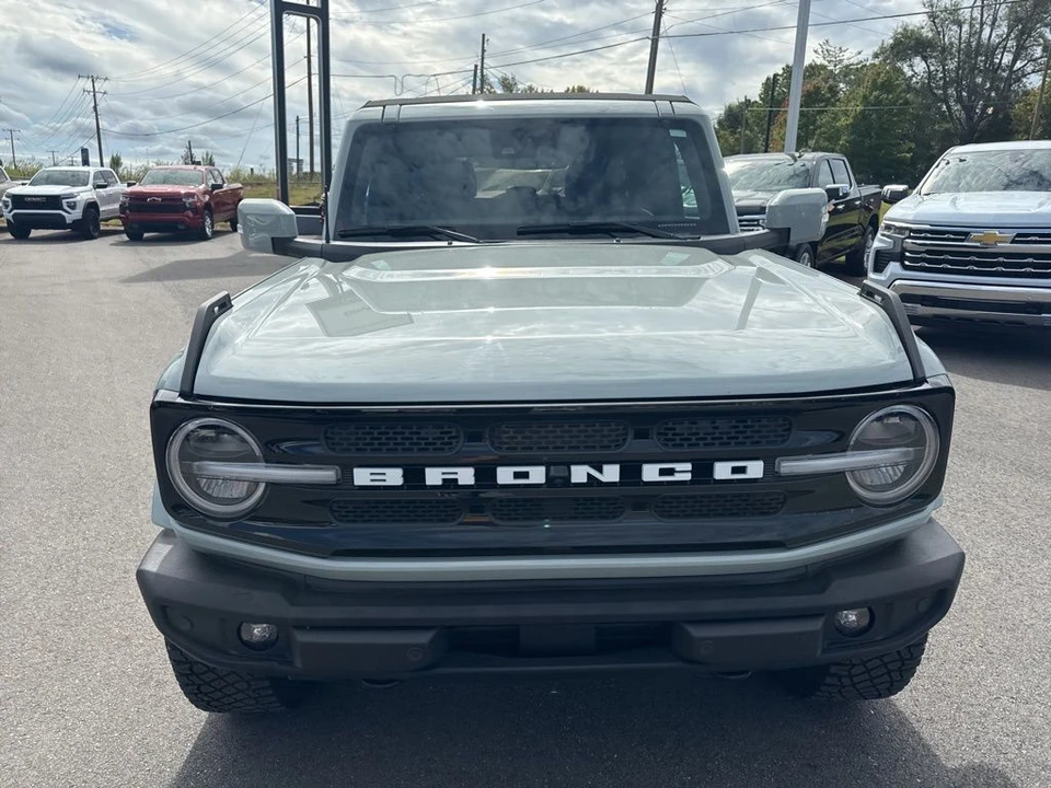 2023 Ford Bronco 6th Gen - Image 8 of 12