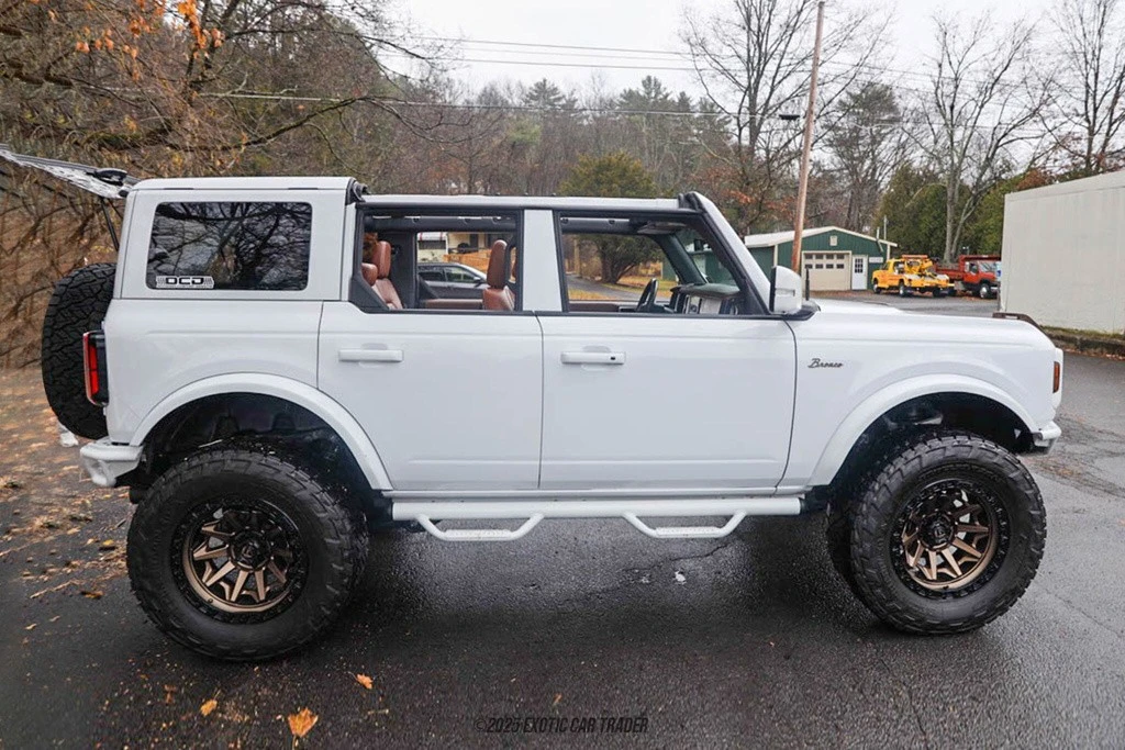 2023 Ford Bronco 6th Gen - Image 9 of 12