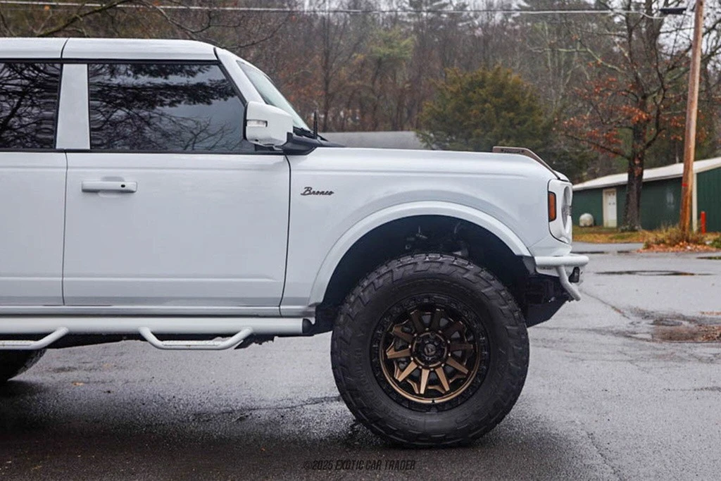 2023 Ford Bronco 6th Gen - Image 11 of 12