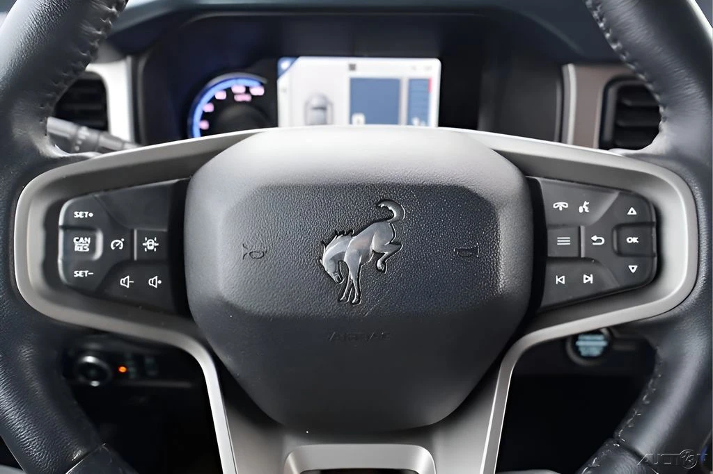 2023 Ford Bronco 6th Gen - Image 20 of 24