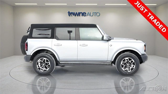 2023 Ford Bronco 6th Gen - Image 6 of 21