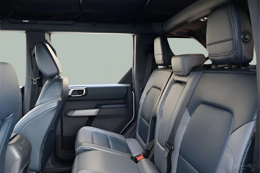 2023 Ford Bronco 6th Gen - Image 15 of 24