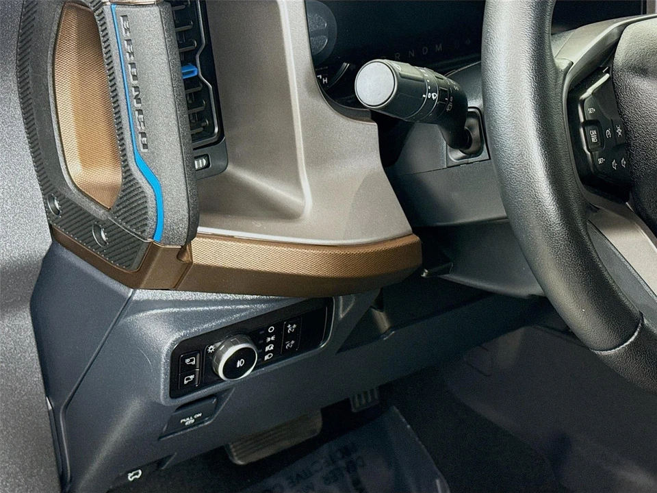 2023 Ford Bronco 6th Gen - Image 10 of 21