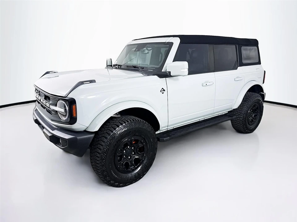 2023 Ford Bronco 6th Gen - Image 3 of 21
