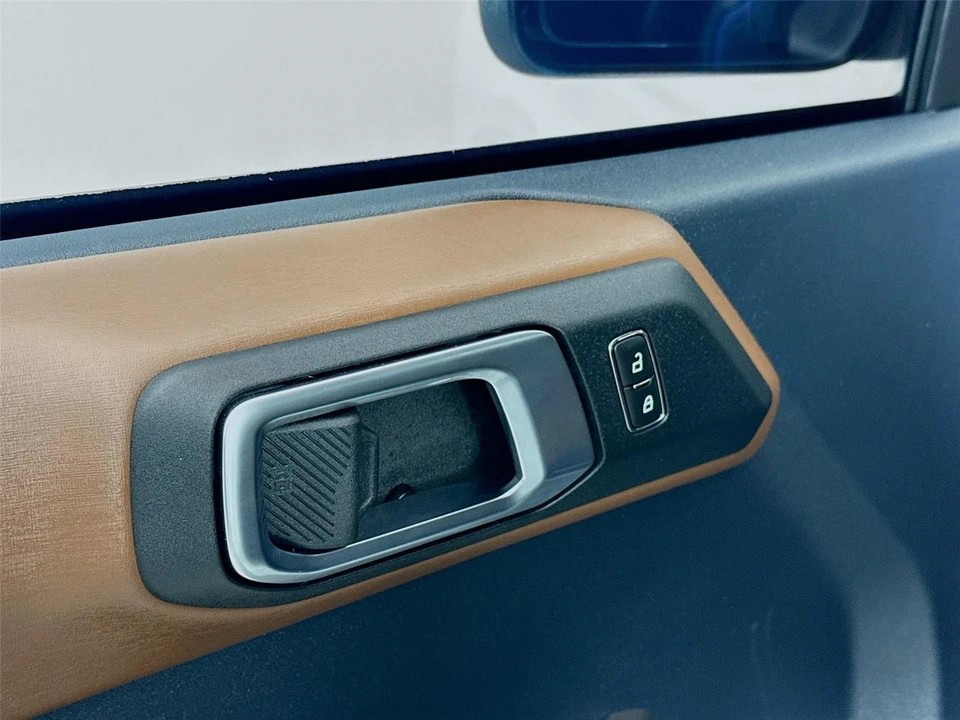 2023 Ford Bronco 6th Gen - Image 18 of 21