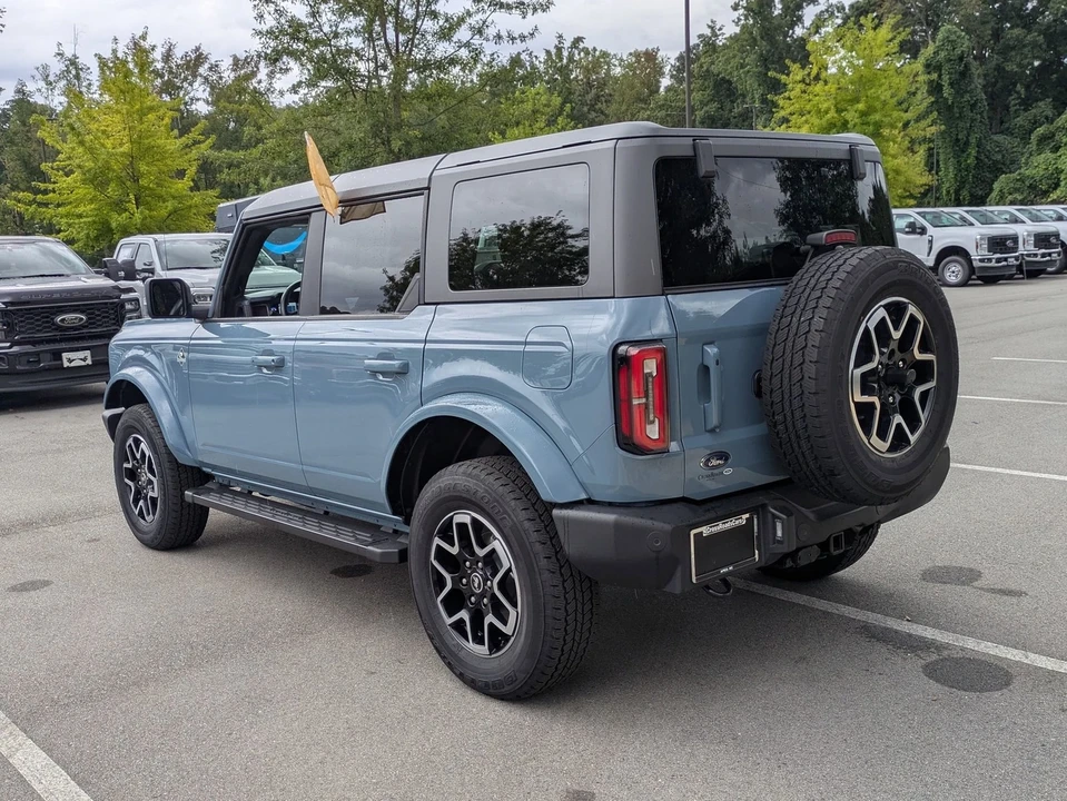 2023 Ford Bronco 6th Gen - Image 6 of 12