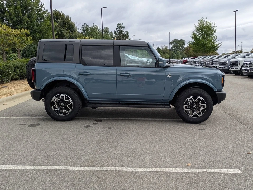 2023 Ford Bronco 6th Gen - Image 3 of 12