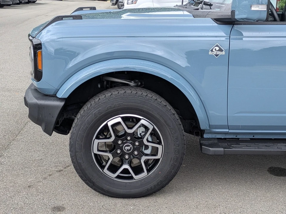 2023 Ford Bronco 6th Gen - Image 11 of 12