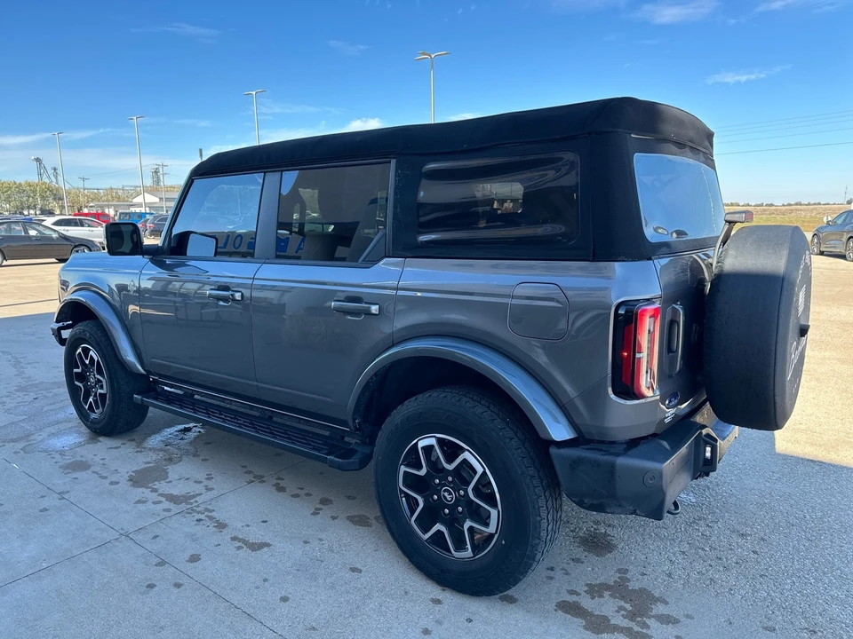 2023 Ford Bronco 6th Gen - Image 9 of 12