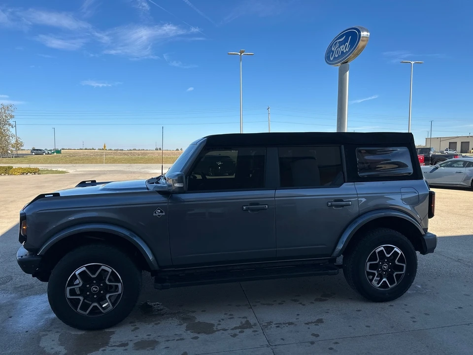 2023 Ford Bronco 6th Gen - Image 8 of 12
