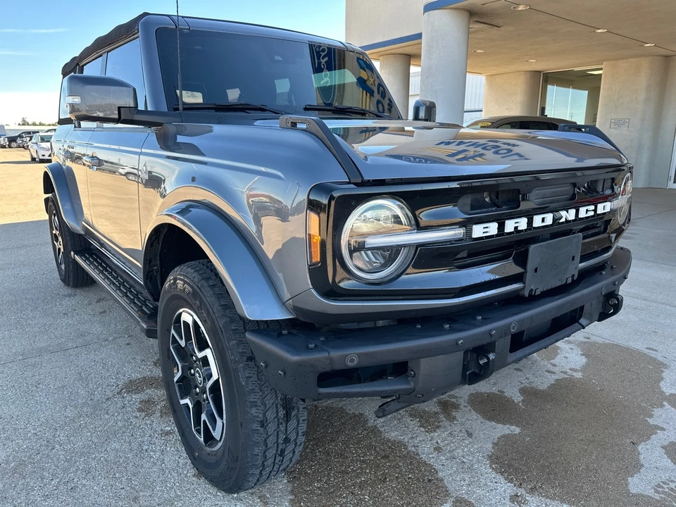 2023 Ford Bronco 6th Gen - Image 4 of 31
